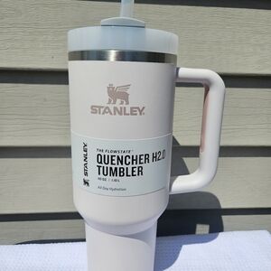 Stanley Quencher H2.0 Tumbler - Rose Quartz 40 Oz